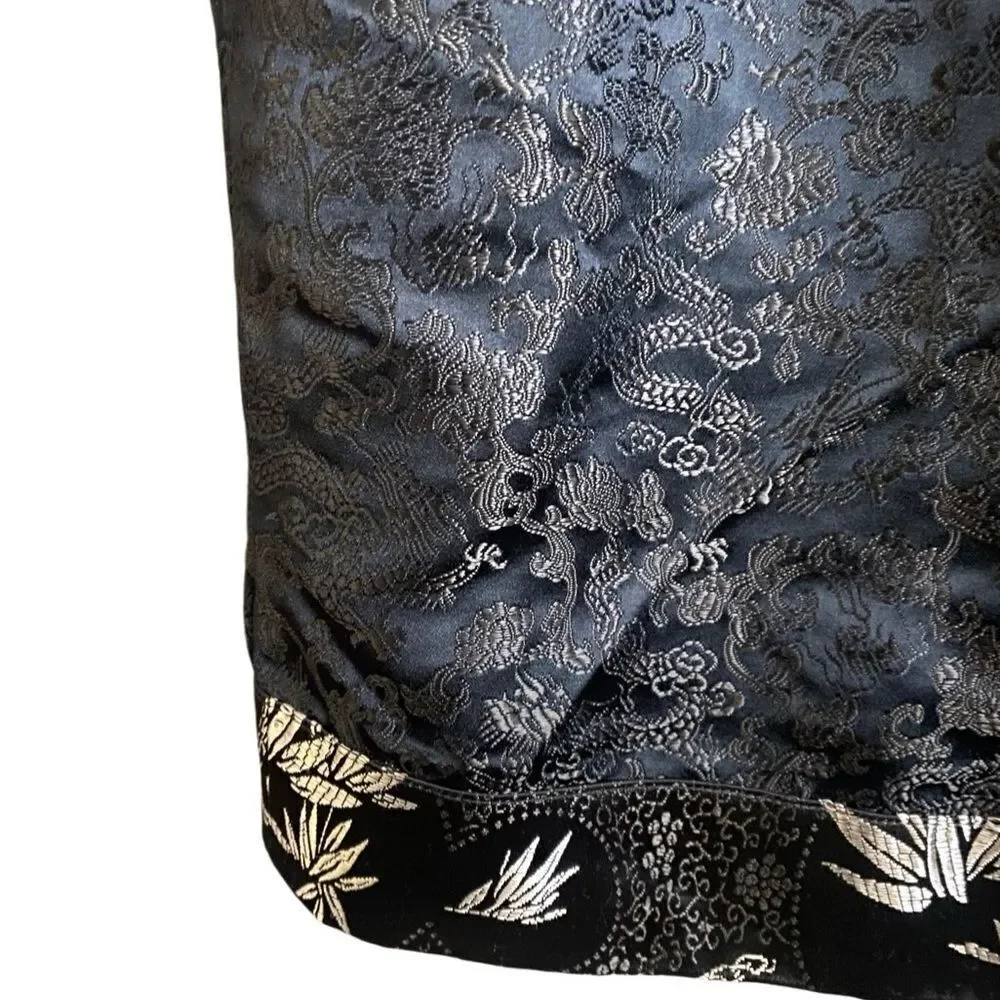 JADE East West Black/Silver Textured Mini Skirt. Size Large.